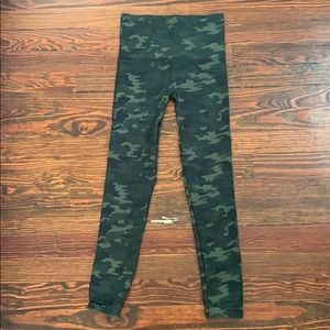 Size Medium Spanx Green Camo Leggings